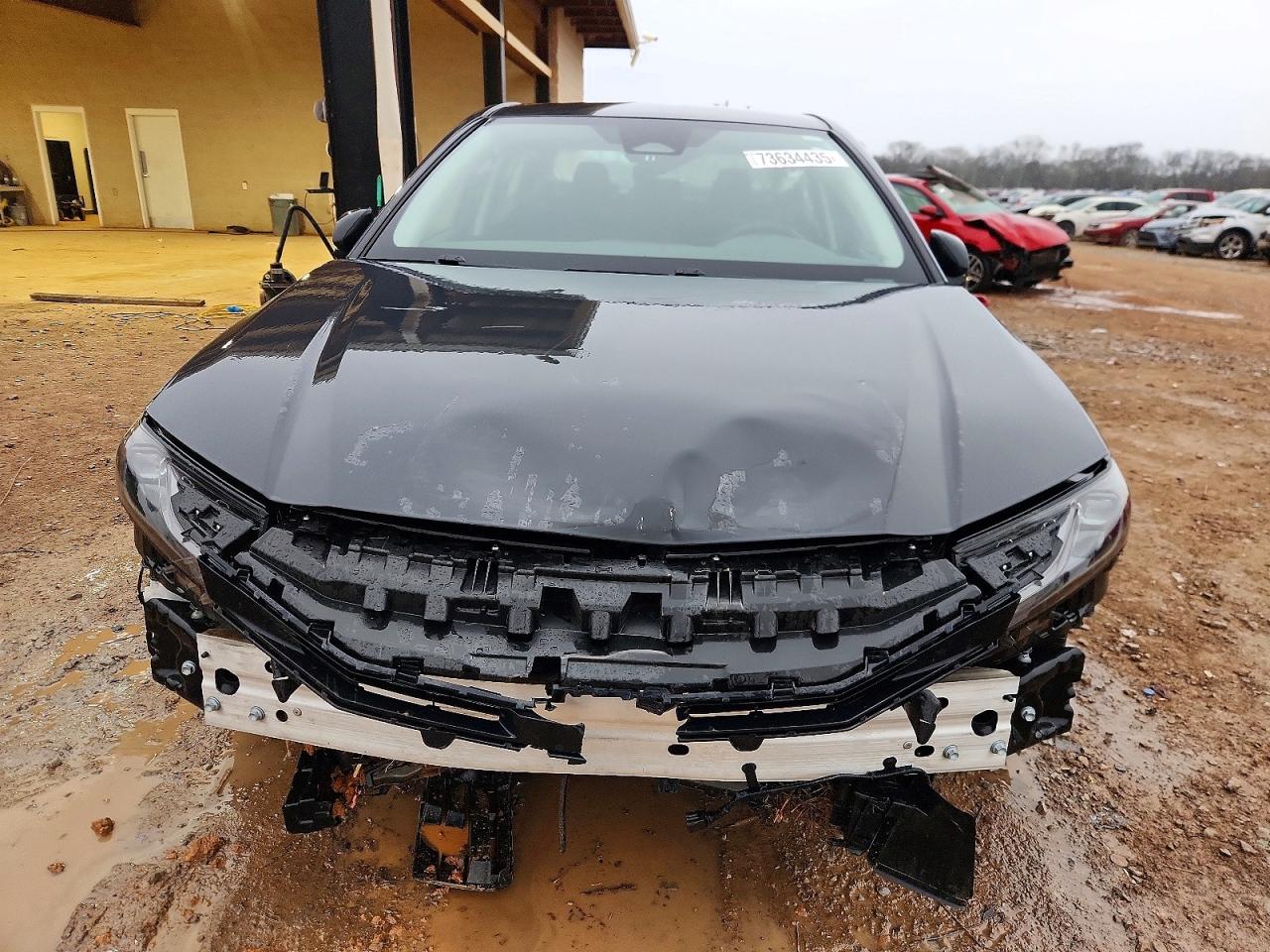 2025 TOYOTA CAMRY LE photo 5