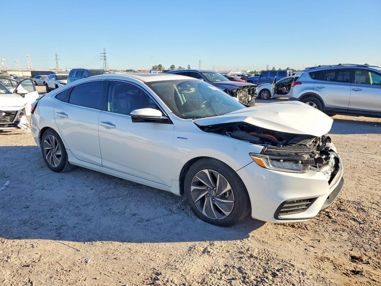 2019 HONDA INSIGHT TOURING photo 4