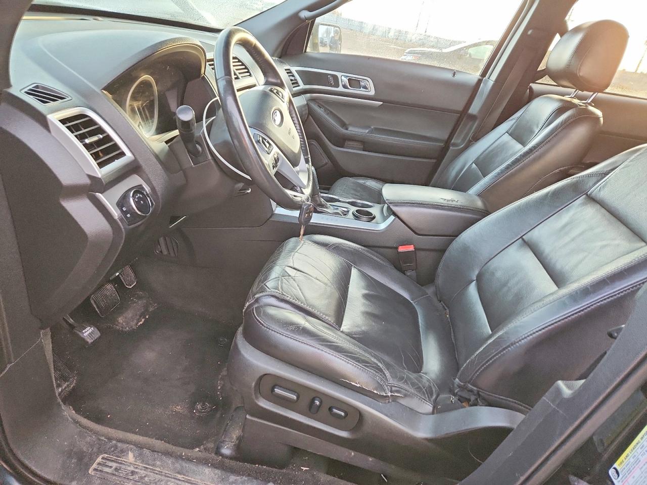 2015 FORD EXPLORER XLT photo 19