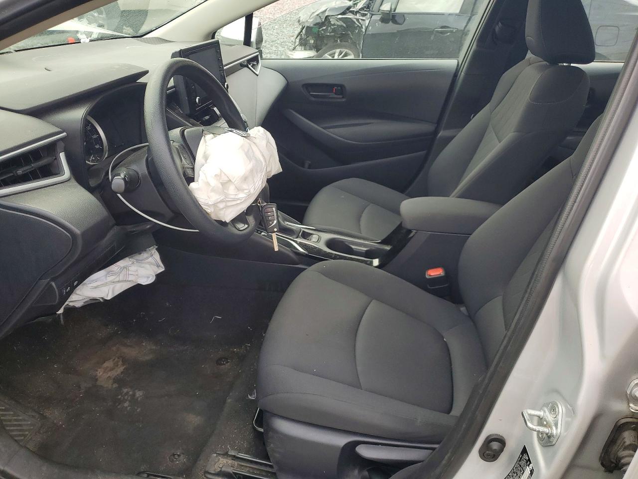 2022 TOYOTA COROLLA LE photo 13