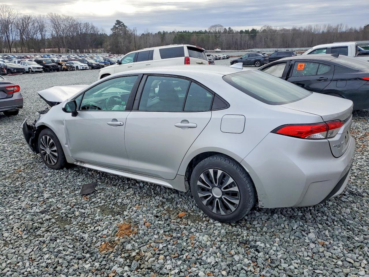 2022 TOYOTA COROLLA LE photo 3