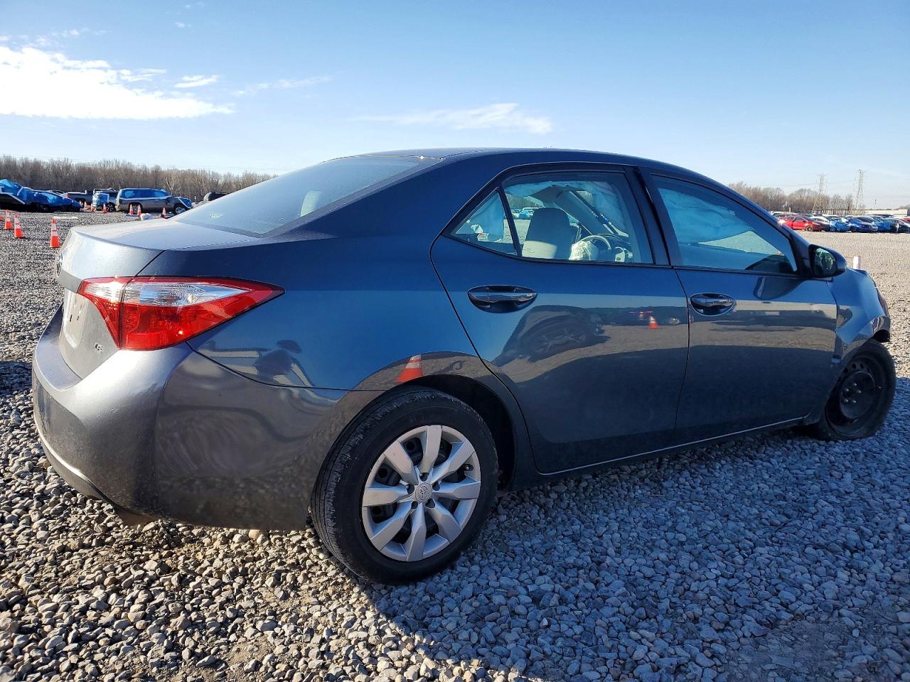 2015 TOYOTA COROLLA L photo 3