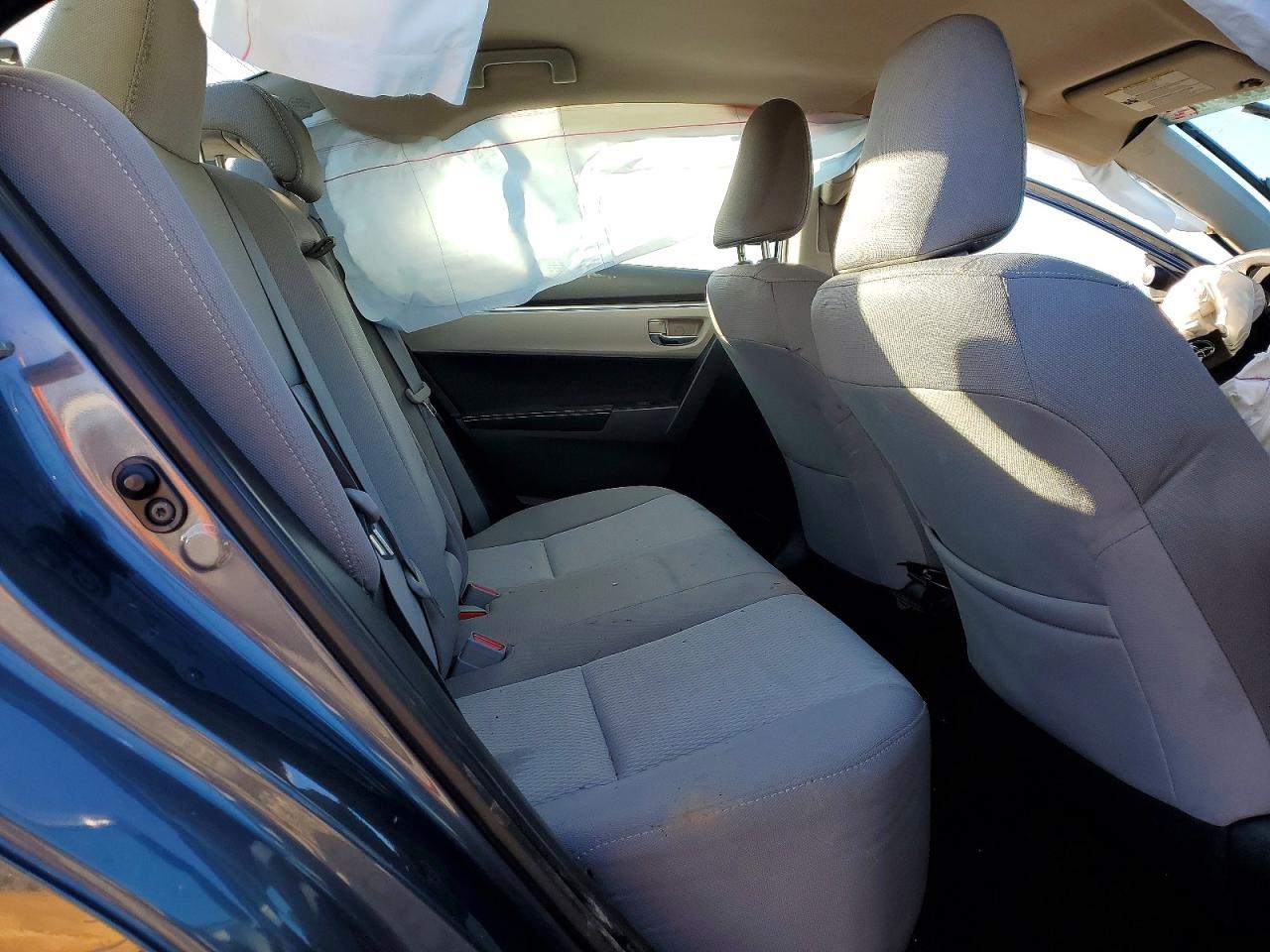 2015 TOYOTA COROLLA L photo 10