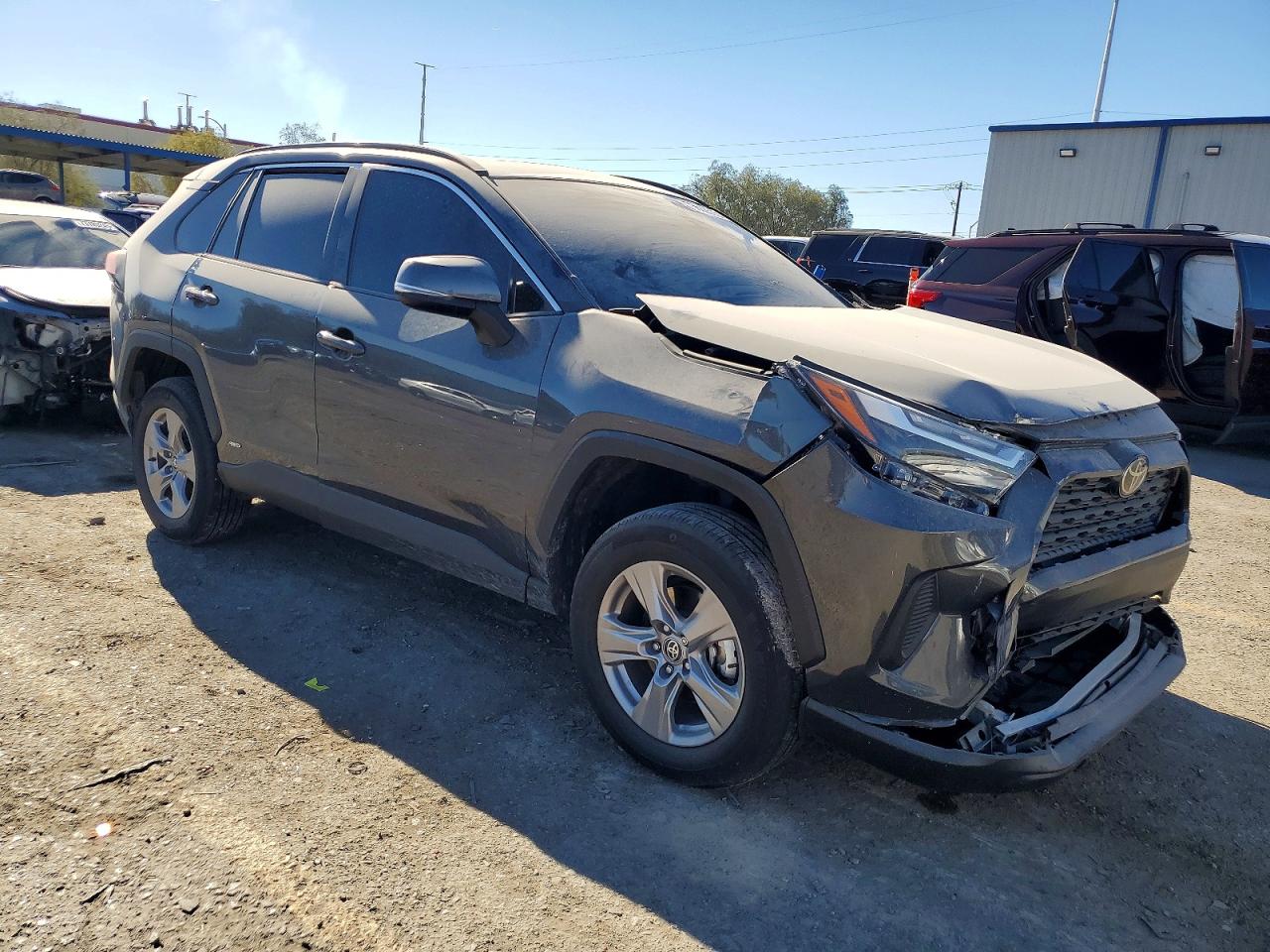 2025 TOYOTA RAV4 XLE photo 10