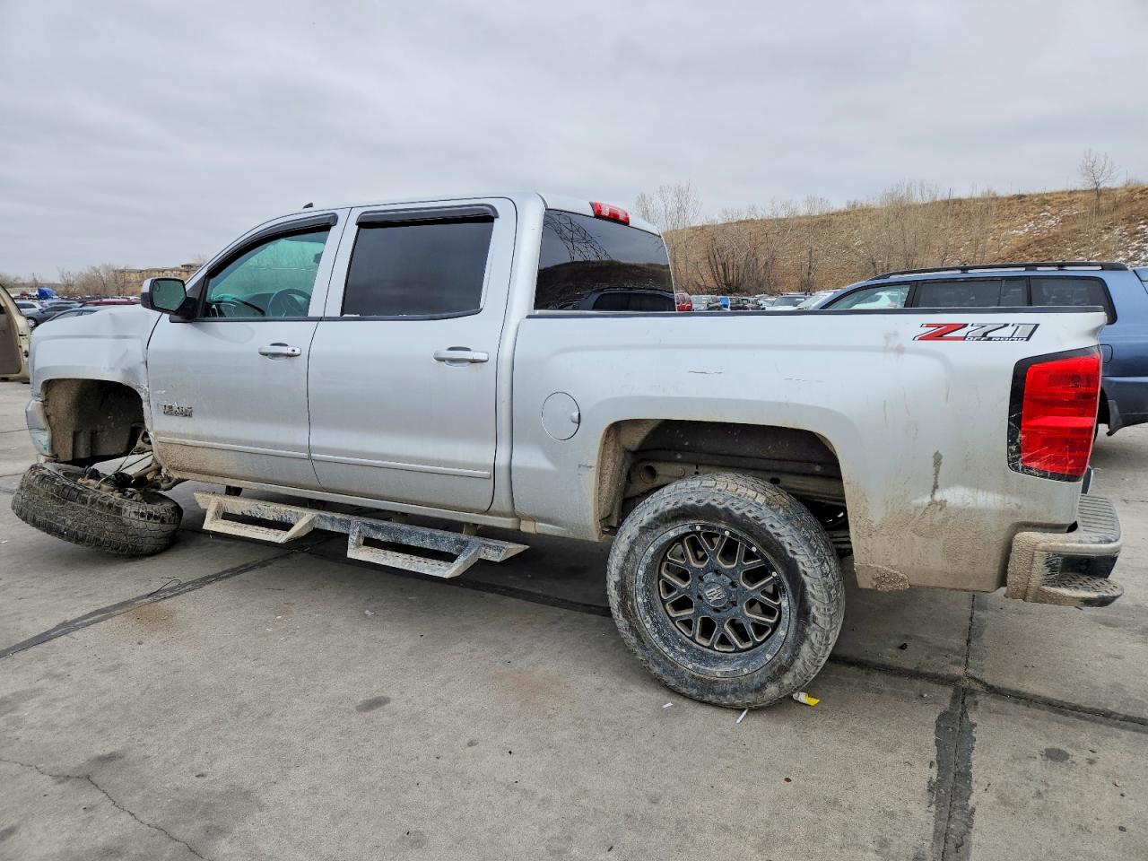 2018 CHEVROLET SILVERADO K1500 LT photo 3