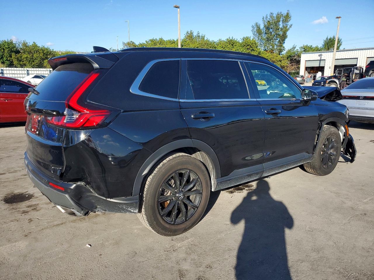 2024 HONDA CR-V SPORT-L photo 3