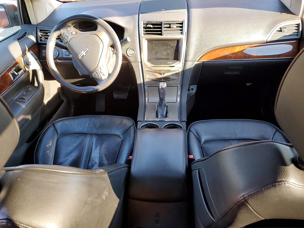 2015 LINCOLN TOWNHOUSE MKX photo 15
