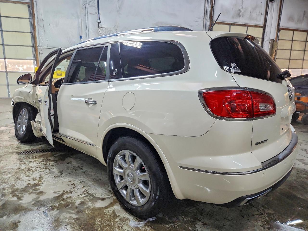 2014 BUICK ENCLAVE photo 2