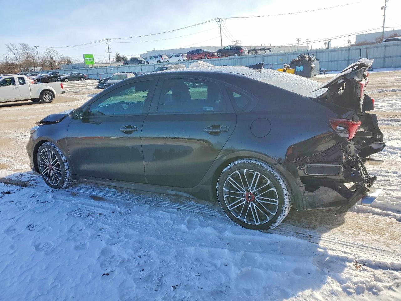 2023 KIA FORTE GT photo 2