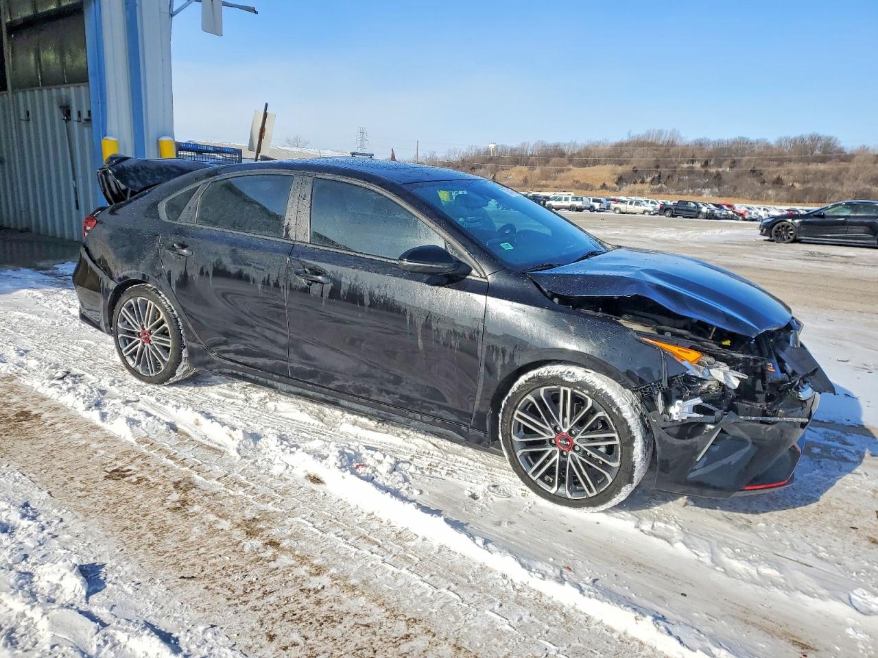 2023 KIA FORTE GT photo 4