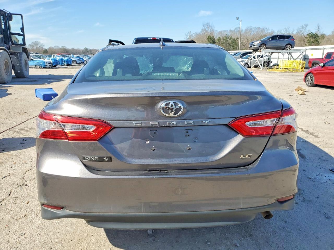 2020 TOYOTA CAMRY LE photo 16