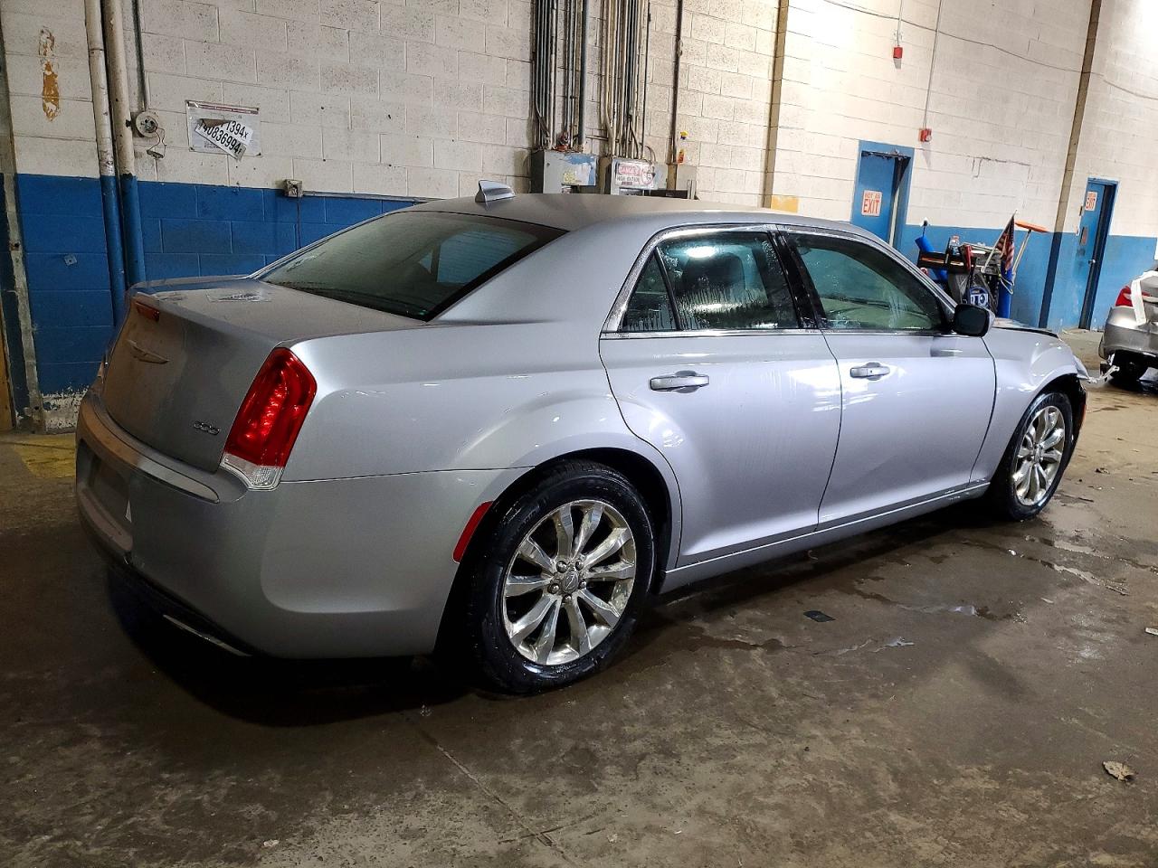 2015 CHRYSLER 300 LIMITED photo 5