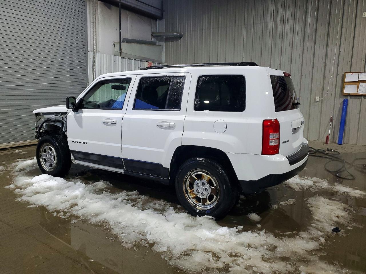 2014 JEEP PATRIOT SPORT photo 2