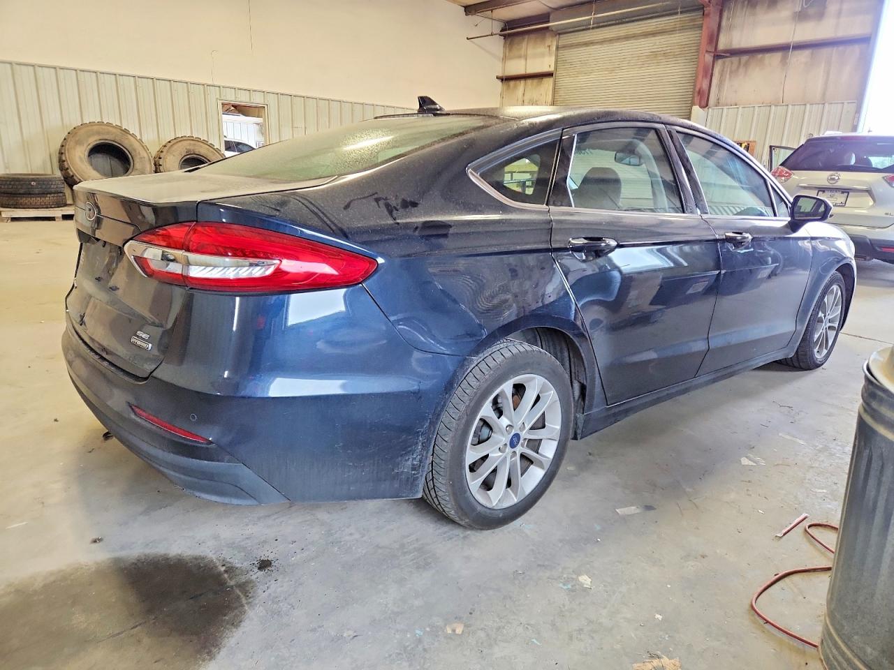 2020 FORD FUSION SE photo 3