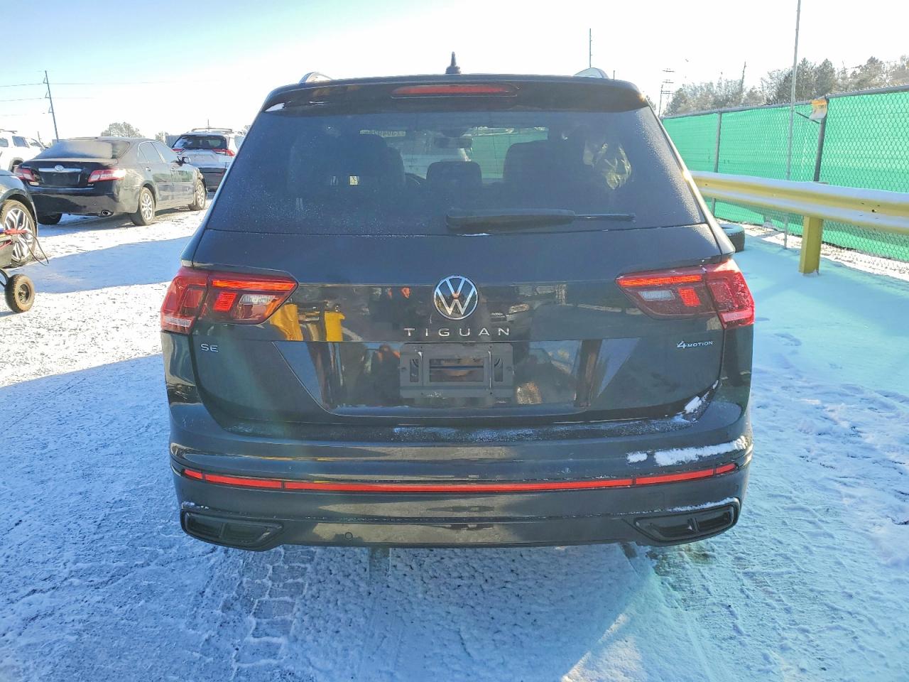2024 VOLKSWAGEN TIGUAN SE R-LINE BLACK photo 6
