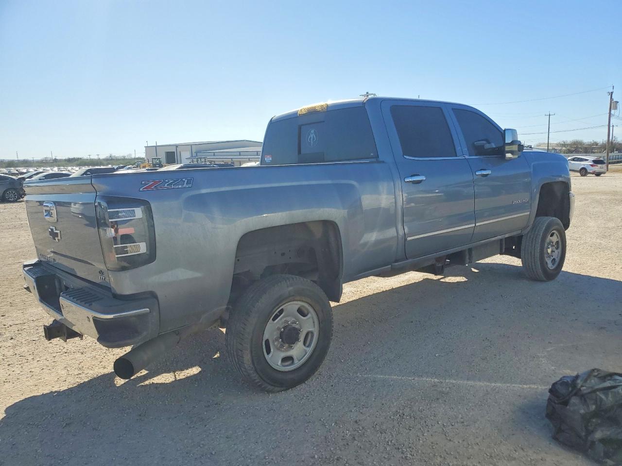2015 CHEVROLET SILVERADO K2500 HEAVY DUTY LTZ photo 3