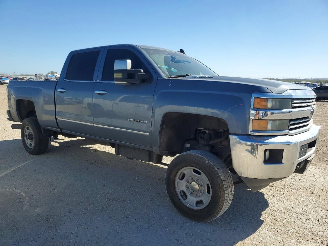 2015 CHEVROLET SILVERADO K2500 HEAVY DUTY LTZ photo 4