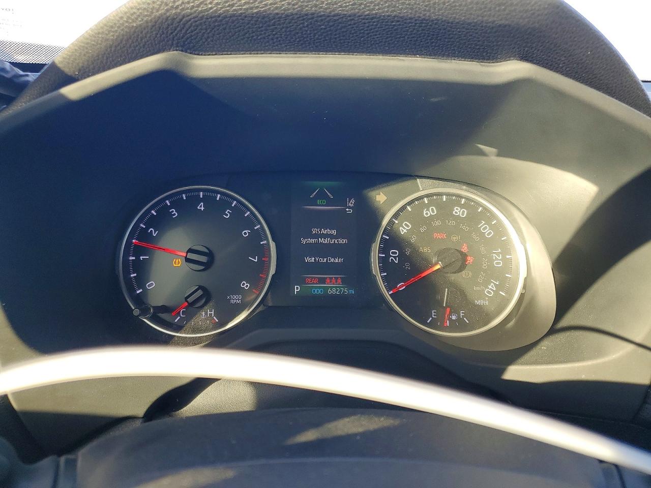 2019 TOYOTA RAV4 LE photo 17