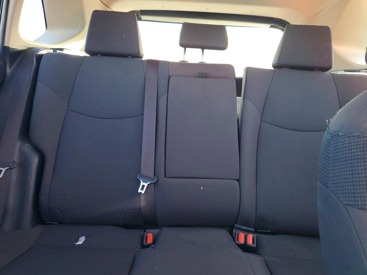 2019 TOYOTA RAV4 LE photo 19