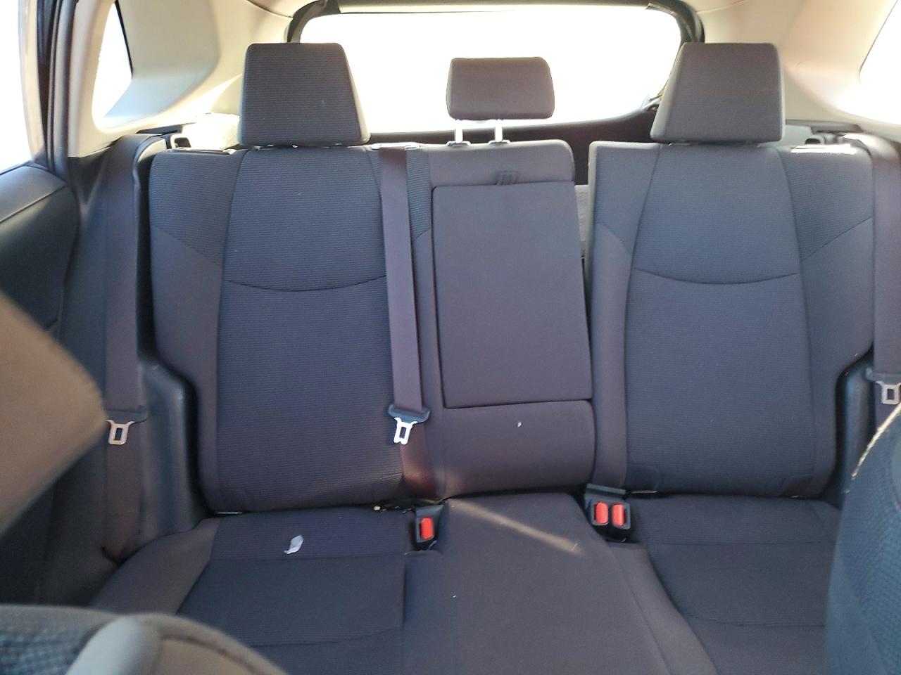 2019 TOYOTA RAV4 LE photo 21