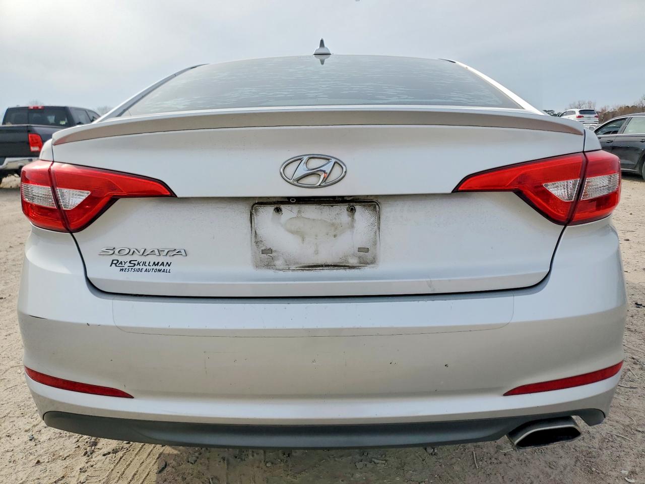 2015 HYUNDAI SONATA SE photo 6