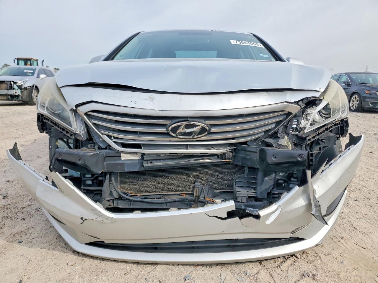 2015 HYUNDAI SONATA SE photo 5