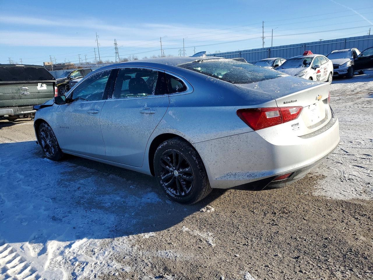 2018 CHEVROLET MALIBU LT photo 2