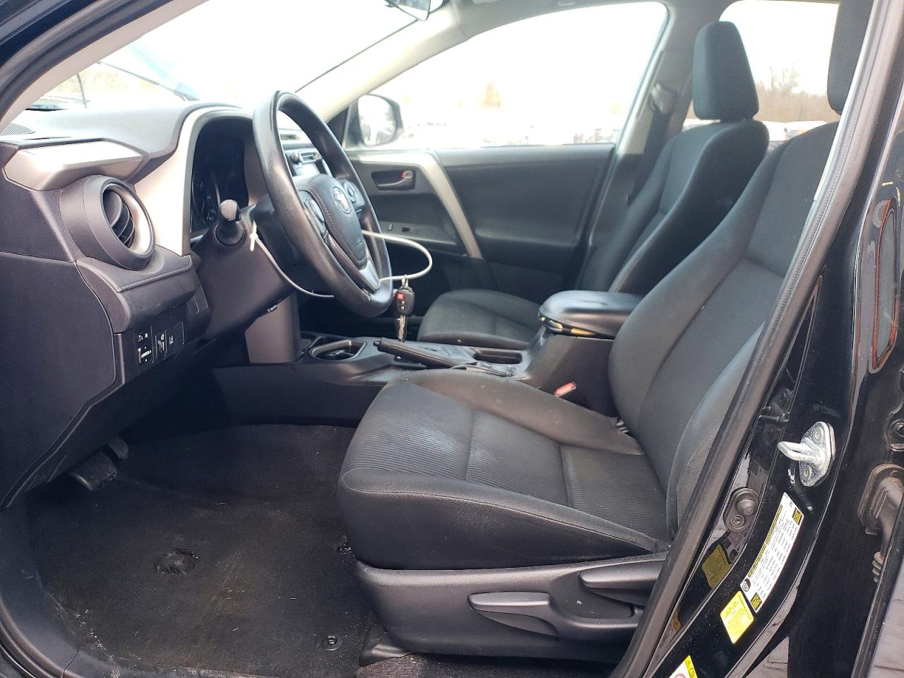 2017 TOYOTA RAV4 LE photo 7