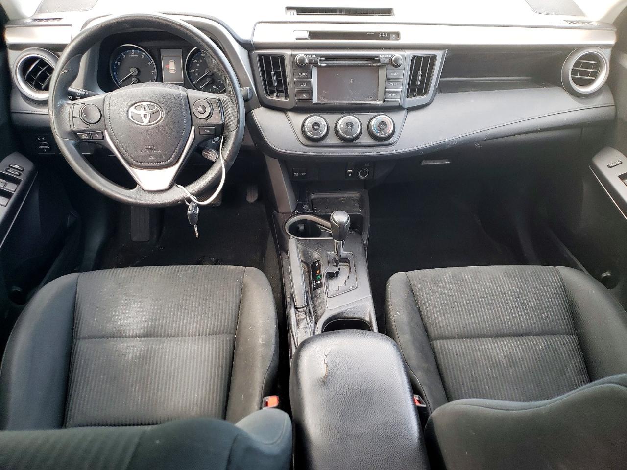 2017 TOYOTA RAV4 LE photo 8