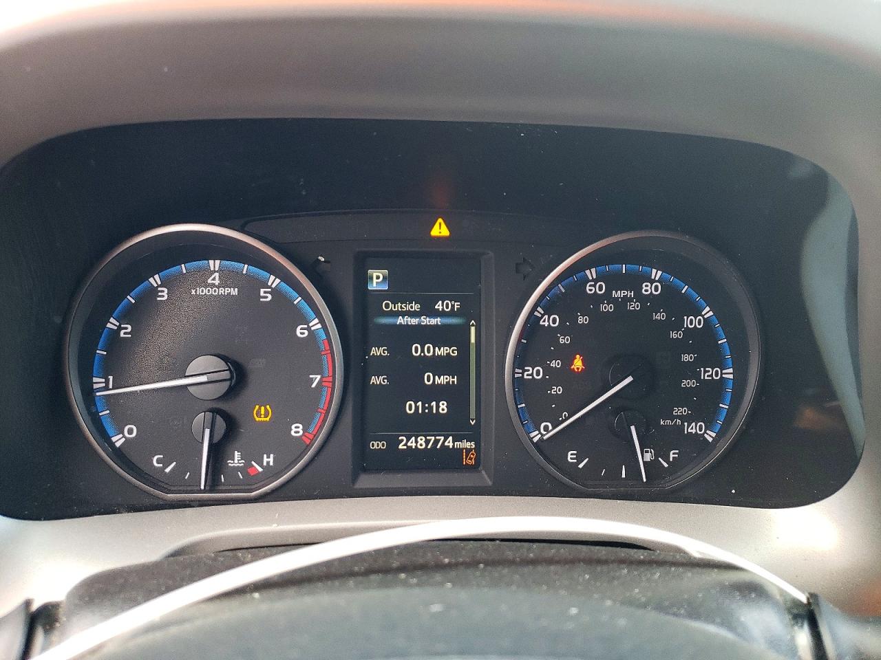 2017 TOYOTA RAV4 LE photo 9