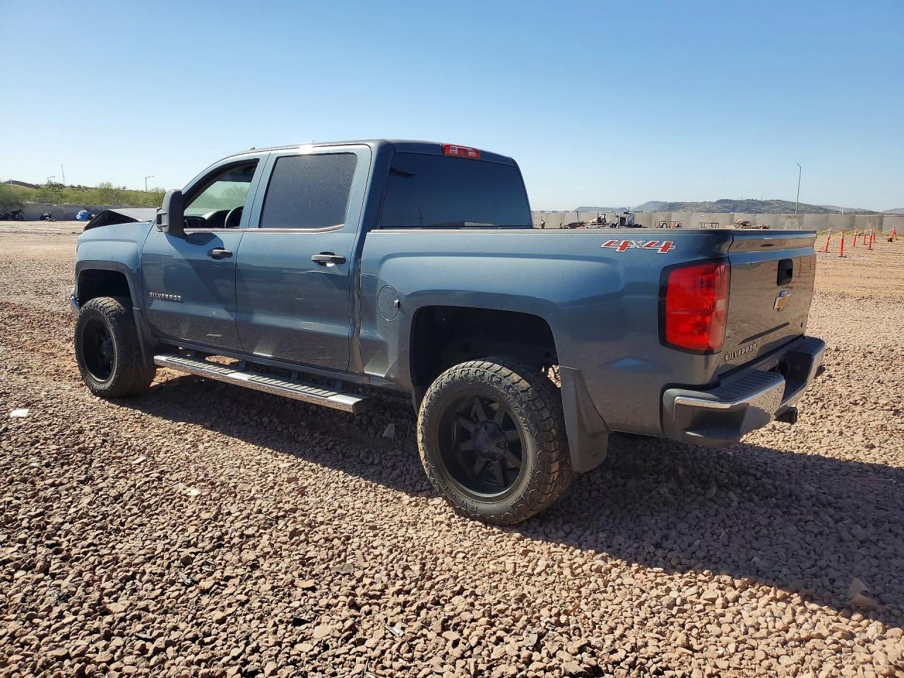 2014 CHEVROLET SILVERADO K1500 LT photo 3