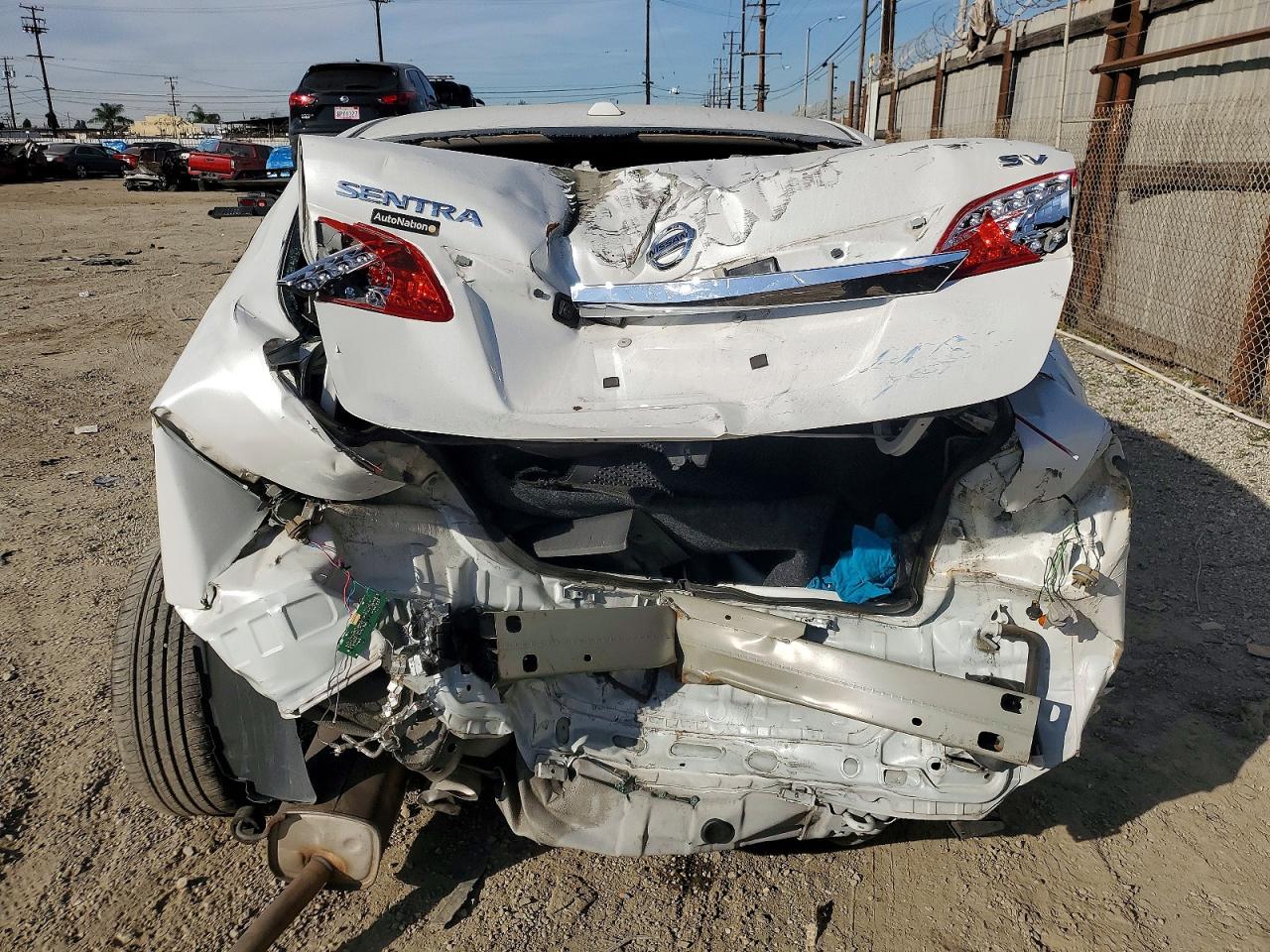 2015 NISSAN SENTRA S photo 21