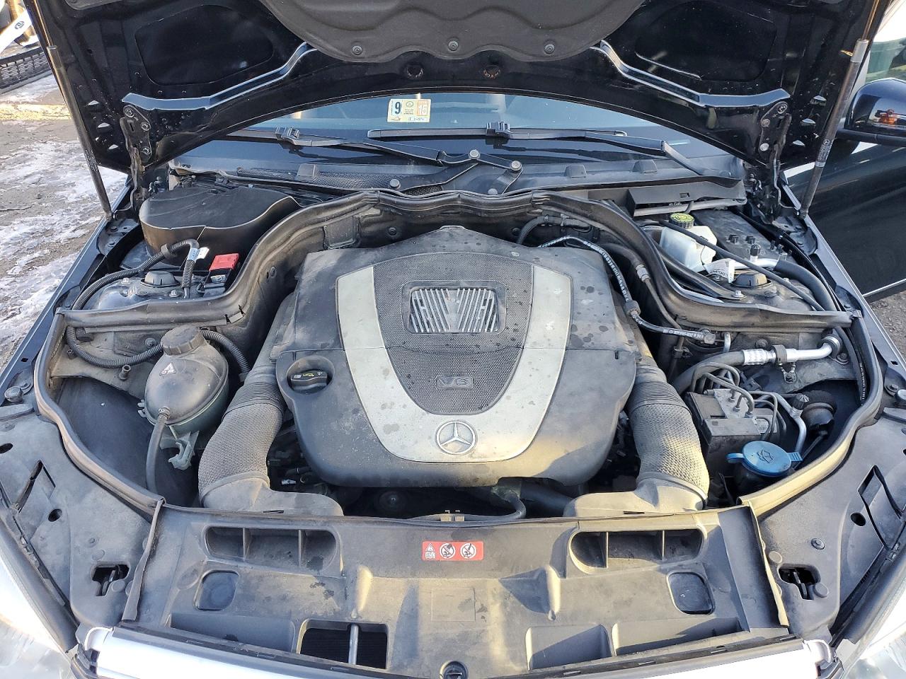 2010 MERCEDES-BENZ C 300 photo 31