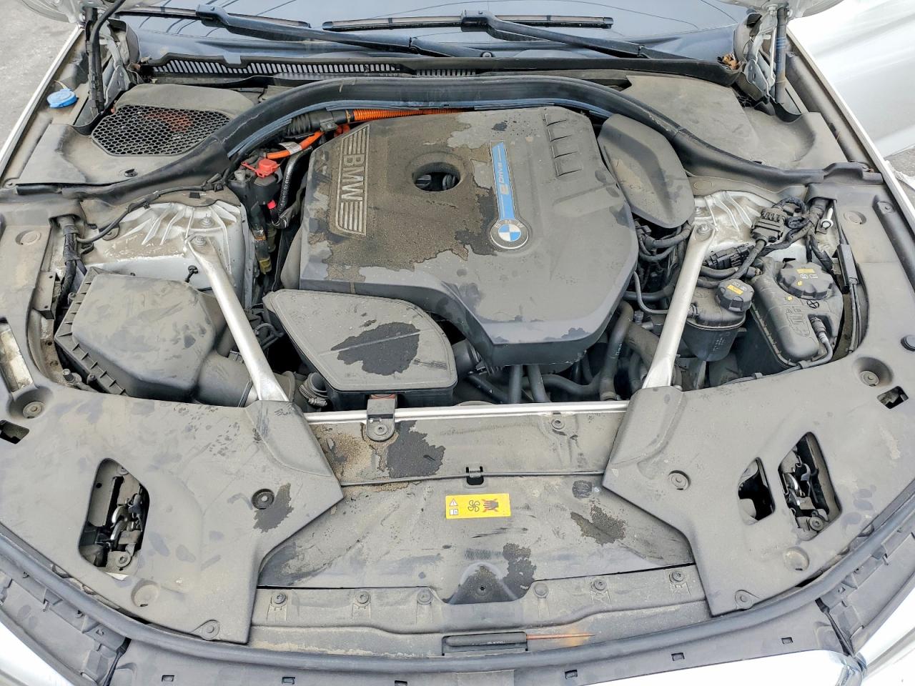 2020 BMW 530E photo 21