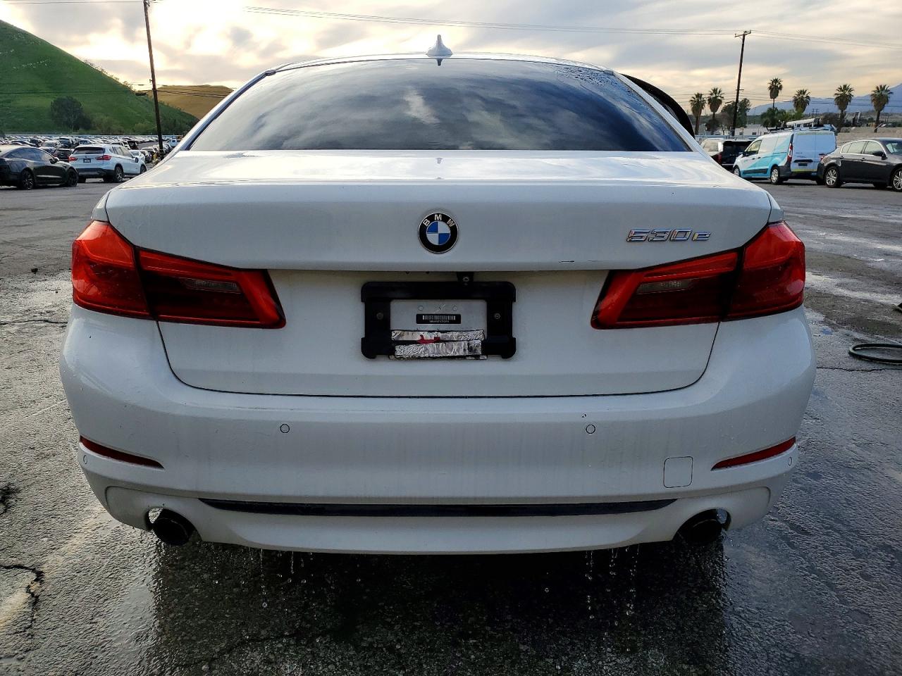 2020 BMW 530E photo 11