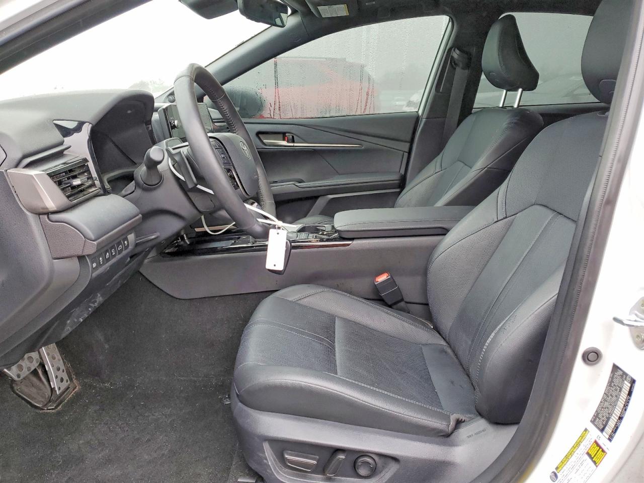2025 TOYOTA CAMRY XSE photo 7