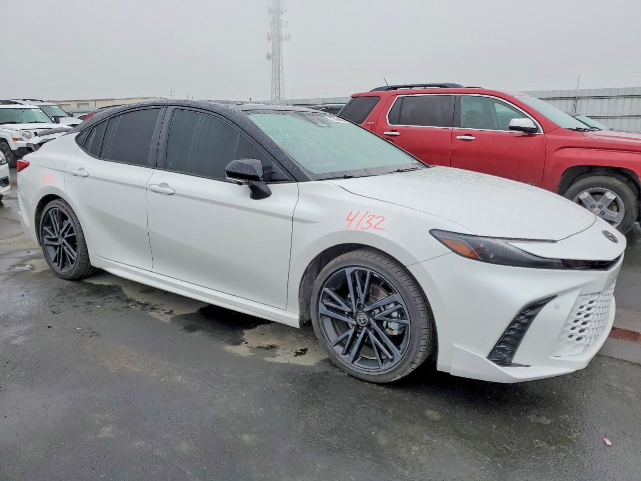 2025 TOYOTA CAMRY XSE photo 4