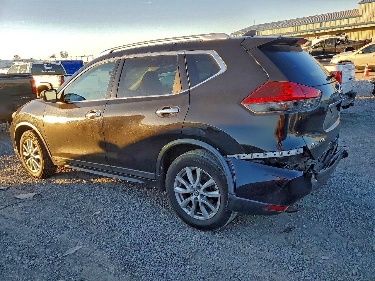 2018 NISSAN ROGUE S photo 2
