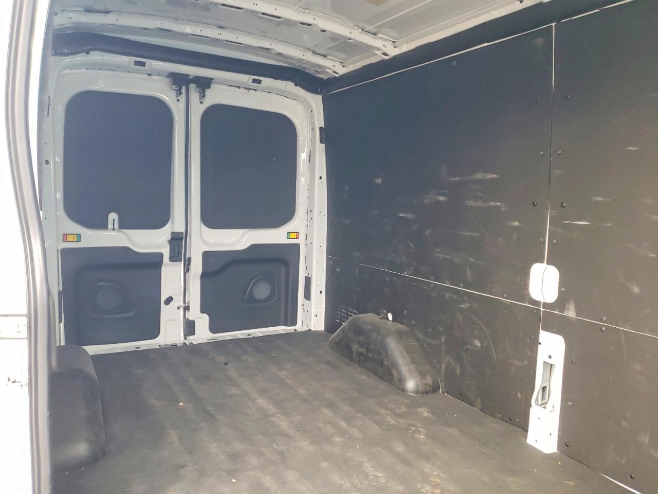 2025 FORD TRANSIT 250 DELIVERY VAN photo 10