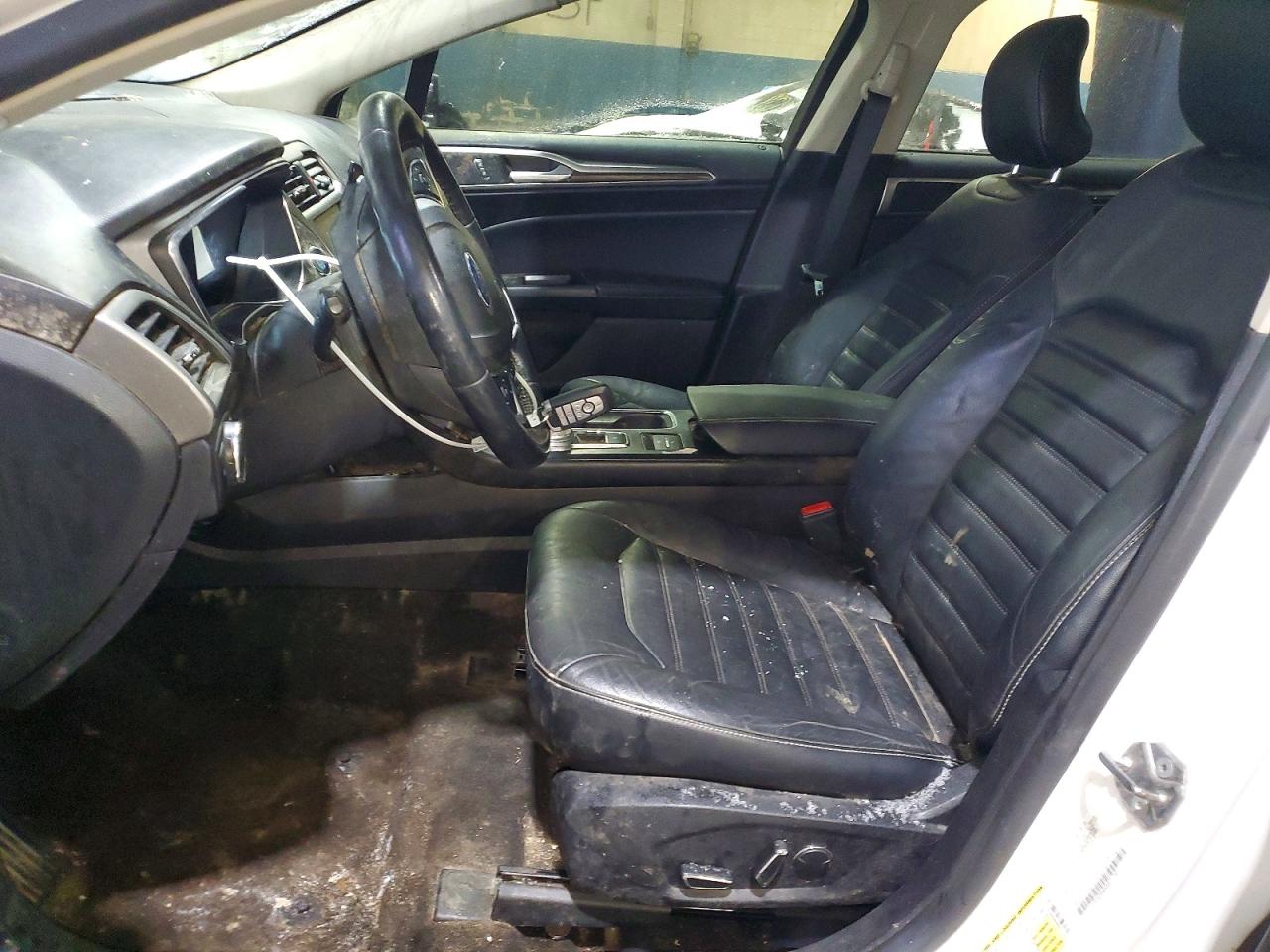 2017 FORD FUSION SE photo 13