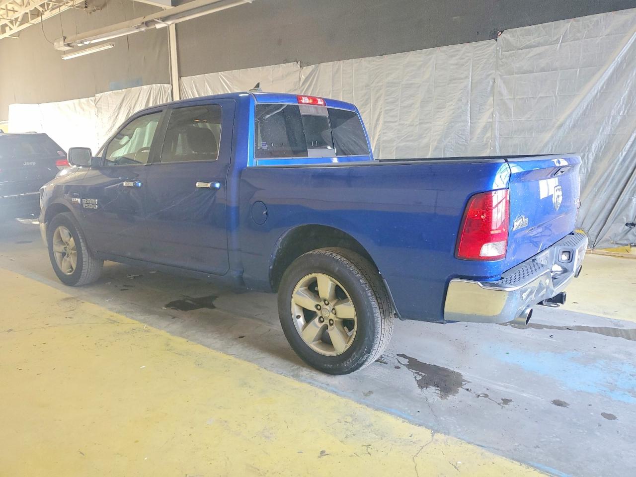 2014 RAM 1500 SLT photo 4