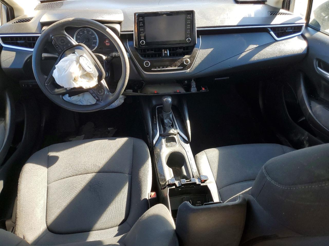 2020 TOYOTA COROLLA LE photo 15