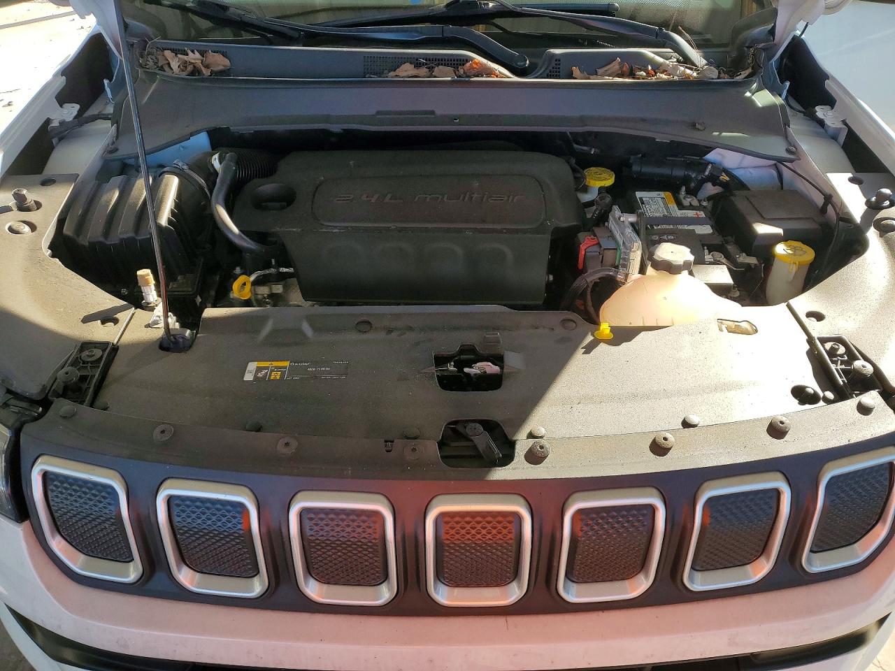 2022 JEEP COMPASS LATITUDE LUX photo 21