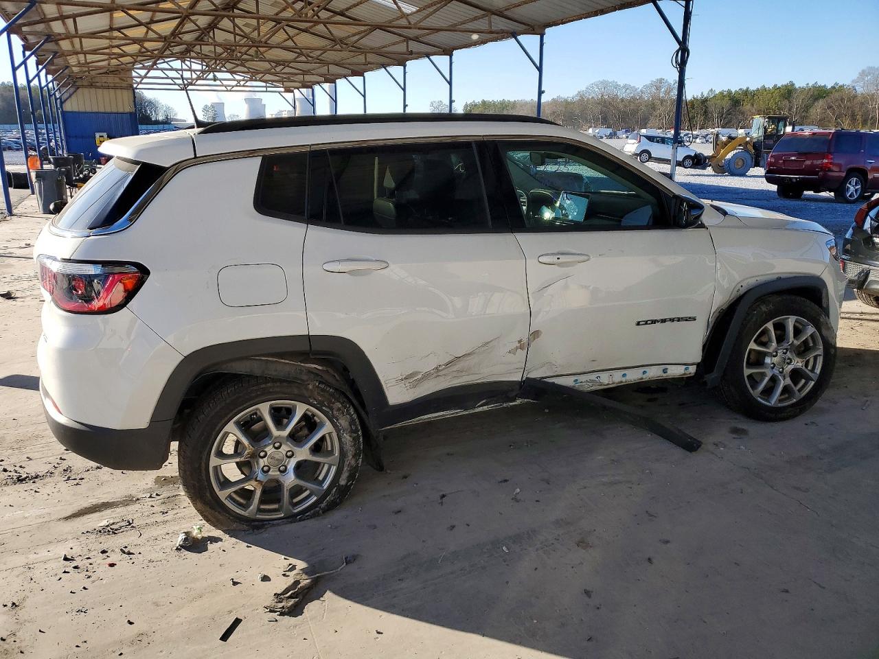 2022 JEEP COMPASS LATITUDE LUX photo 5