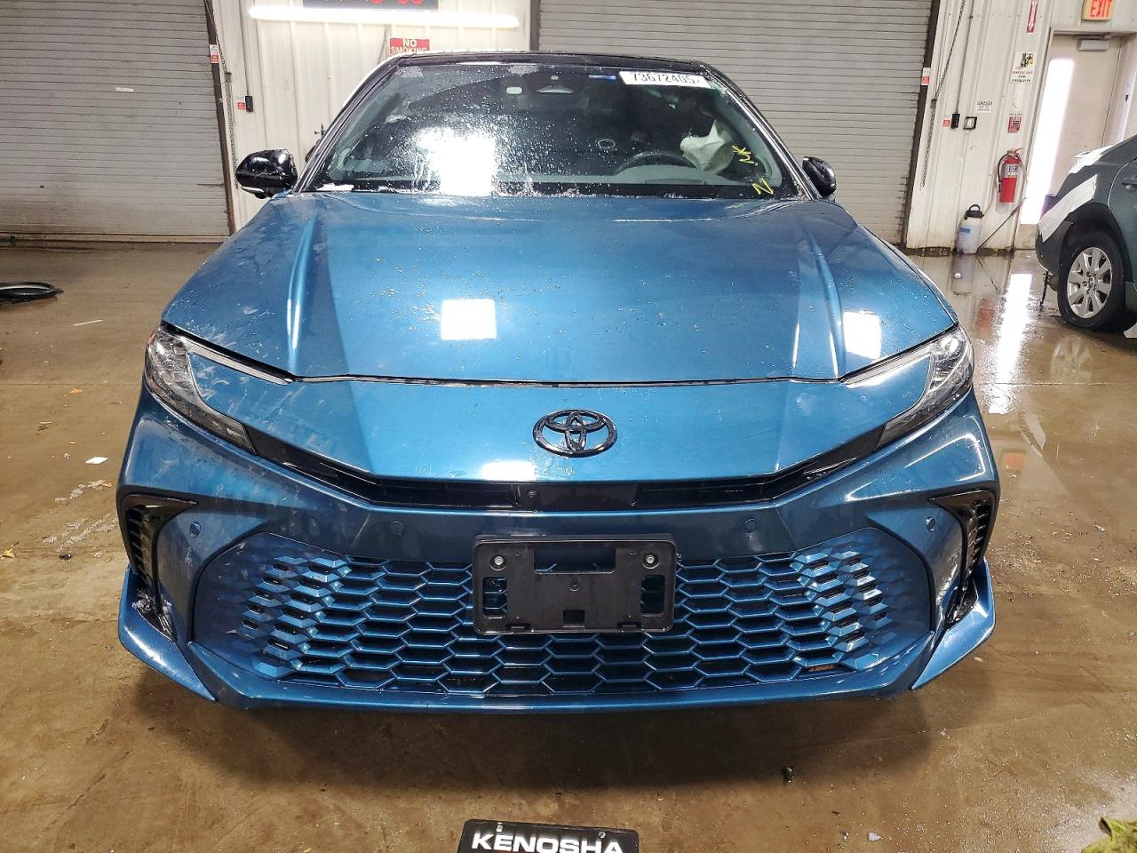 2025 TOYOTA CAMRY XSE photo 9