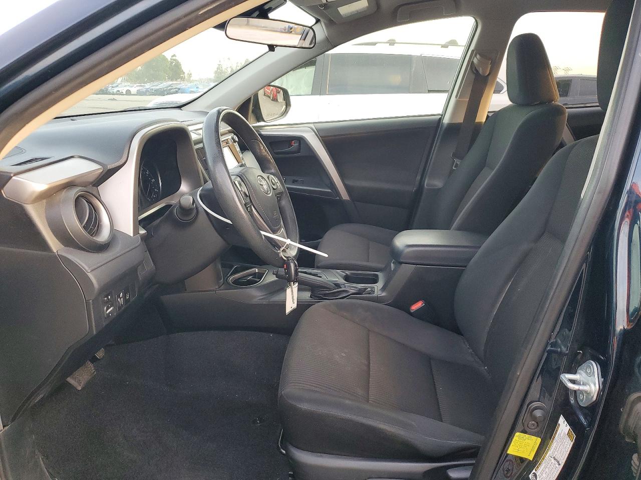 2018 TOYOTA RAV4 LE photo 13