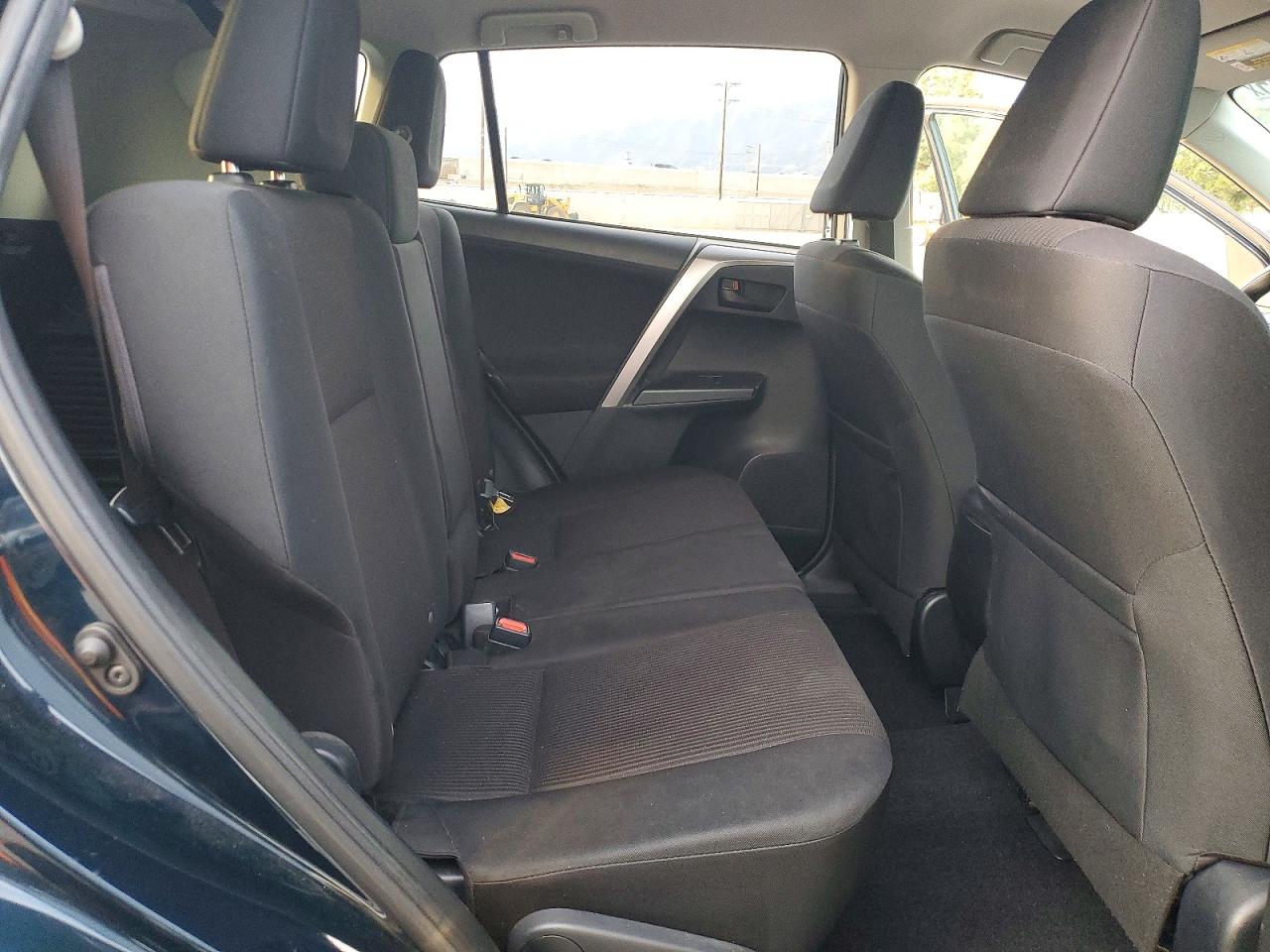 2018 TOYOTA RAV4 LE photo 21
