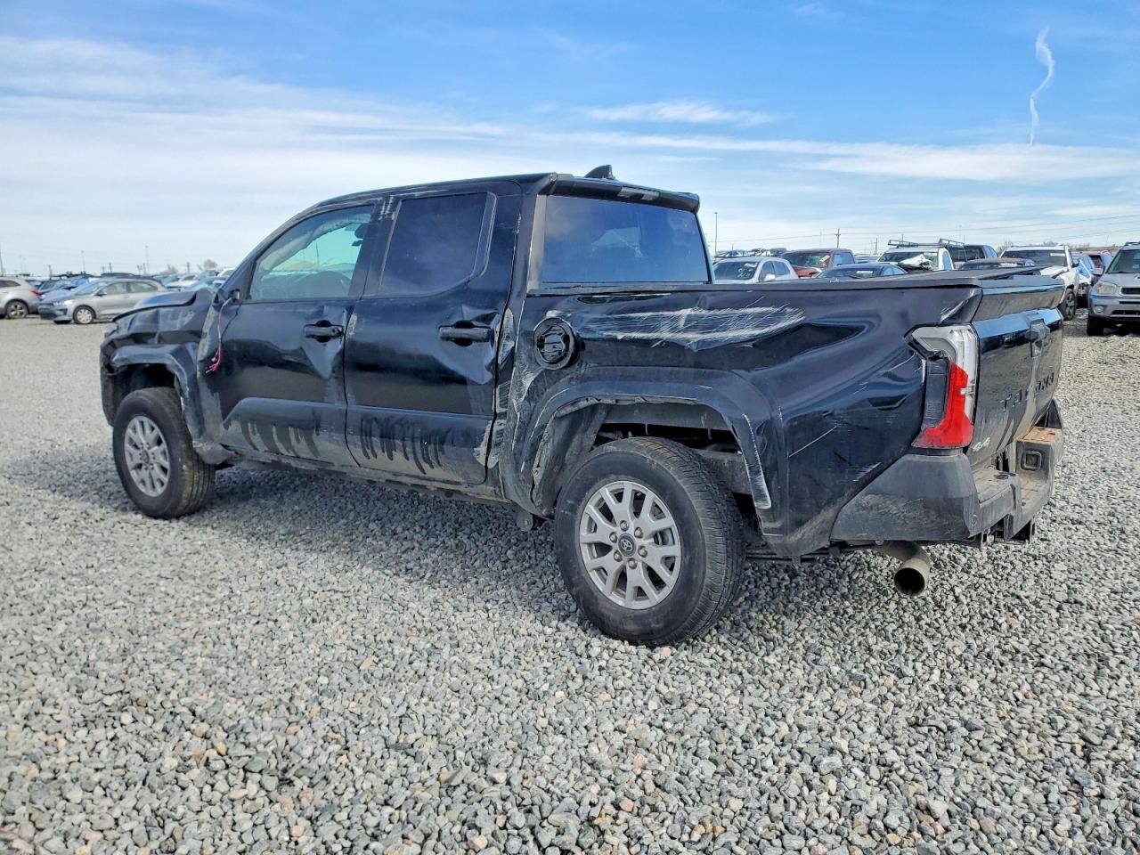 2025 TOYOTA TACOMA DOUBLE CAB photo 2