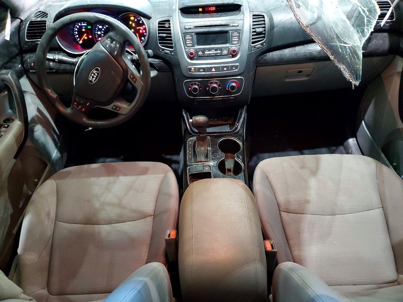 2015 KIA SORENTO LX photo 15