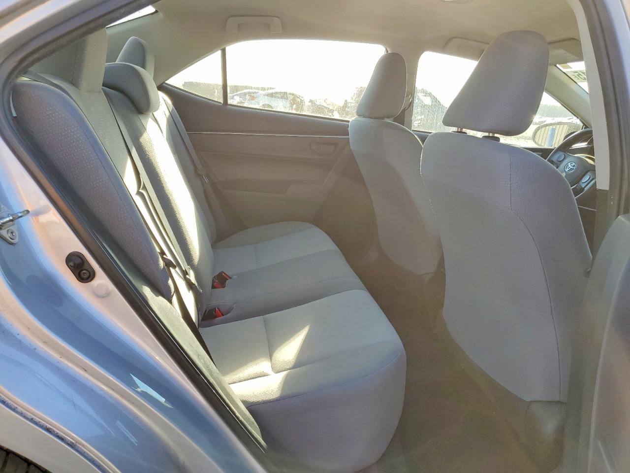 2014 TOYOTA COROLLA L photo 10